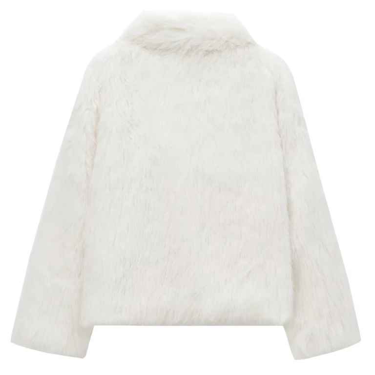 Stay warm and stylish this winter with a women’s white faux fur cropped jacket. Featuring a fluffy, plush design with long sleeves, it’s perfect for casual or elegant looks.